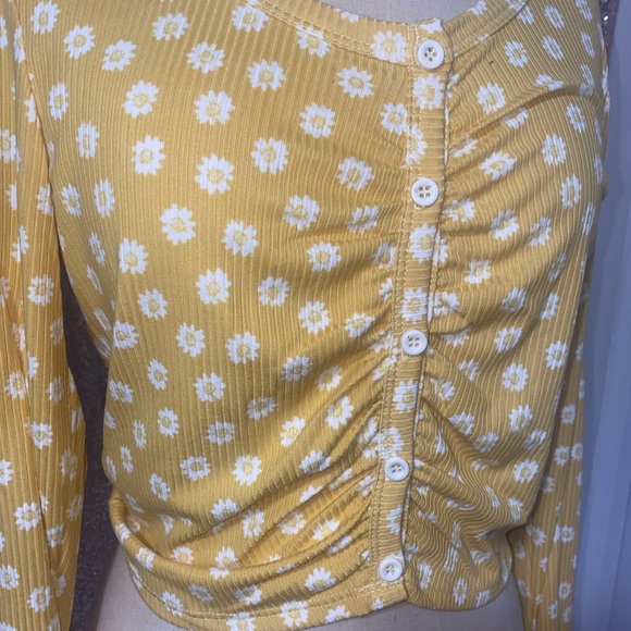Yellow daisy cardigan - Picture 3 of 7